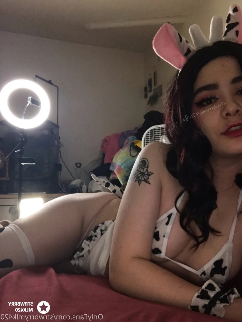Veronika Strawberry [ strwbrrymlk420 ] Onlyfans leaked photo 12648757 on Hotleaks.tv