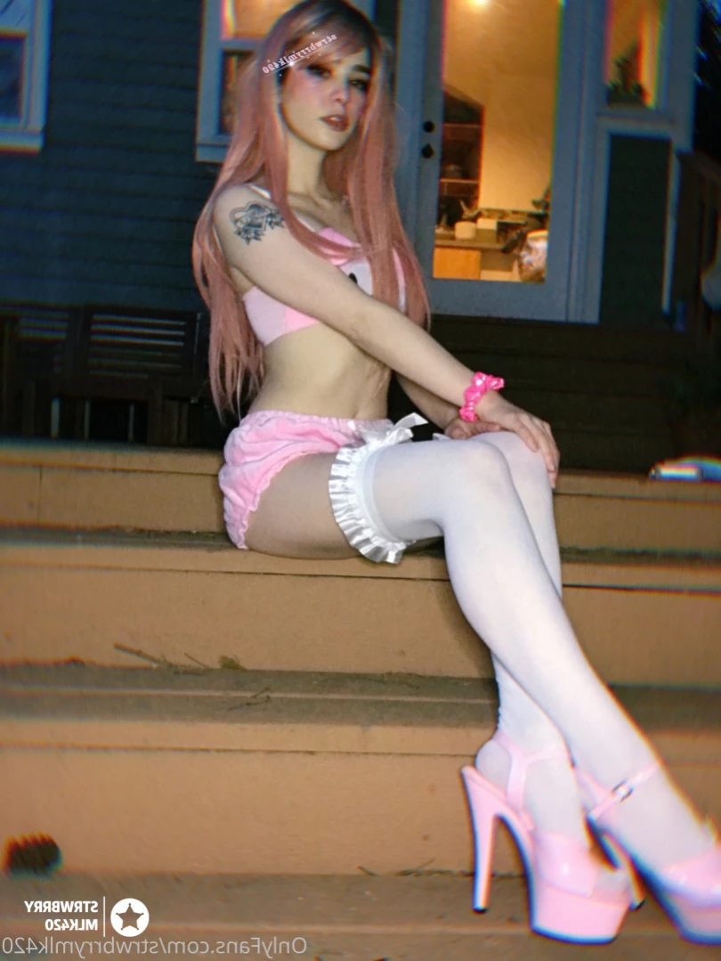 Veronika Strawberry [ strwbrrymlk420 ] Onlyfans leaked photo 12648870 on Hotleaks.tv