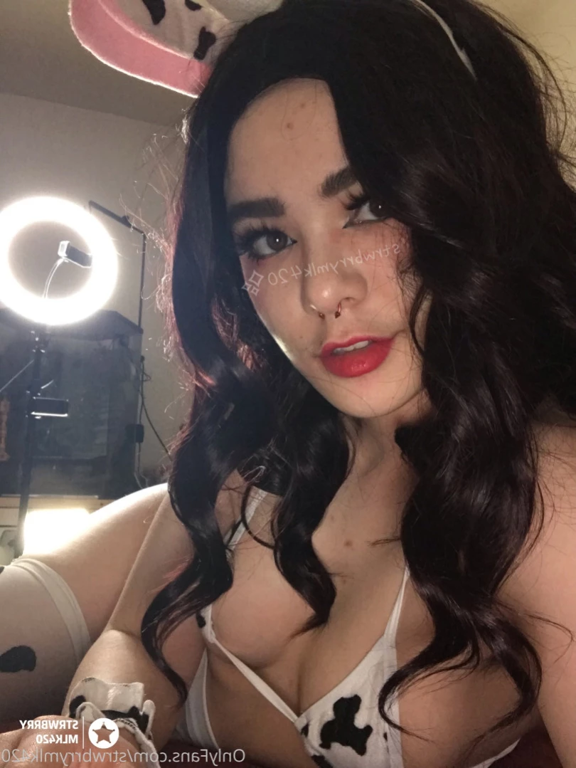 Veronika Strawberry [ strwbrrymlk420 ] Onlyfans leaked photo 12649053 on Hotleaks.tv