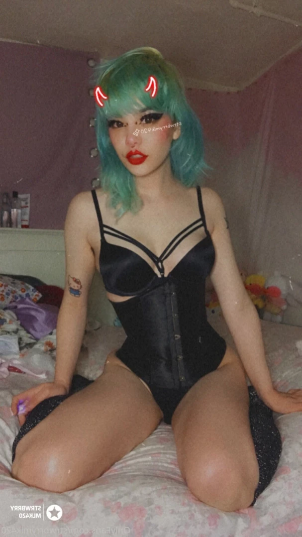Veronika Strawberry [ strwbrrymlk420 ] Onlyfans leaked photo 12649294 on Hotleaks.tv