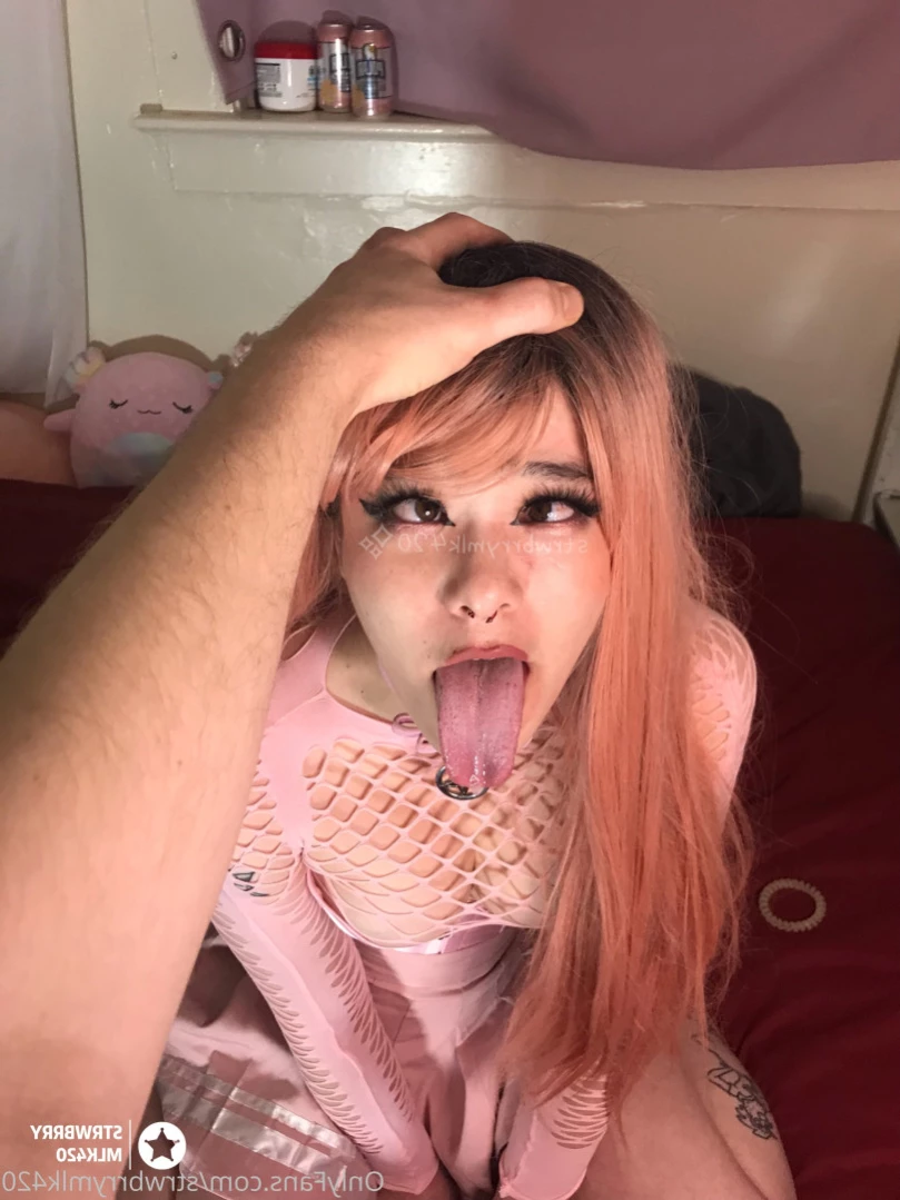 Veronika Strawberry [ strwbrrymlk420 ] Onlyfans leaked photo 12649439 on Hotleaks.tv