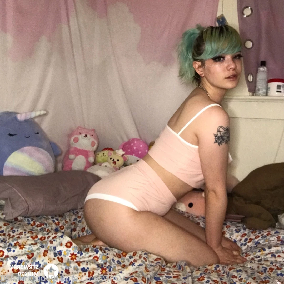 Veronika Strawberry [ strwbrrymlk420 ] Onlyfans leaked photo 12649567 on Hotleaks.tv