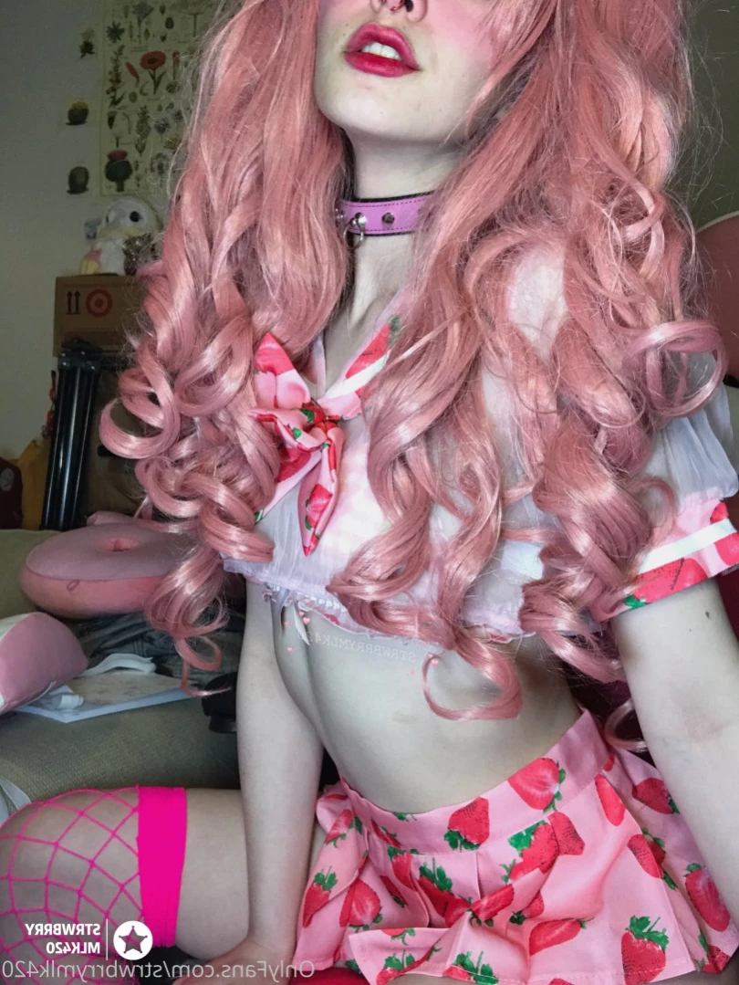 Veronika Strawberry [ strwbrrymlk420 ] Onlyfans leaked photo 12650383 on Hotleaks.tv