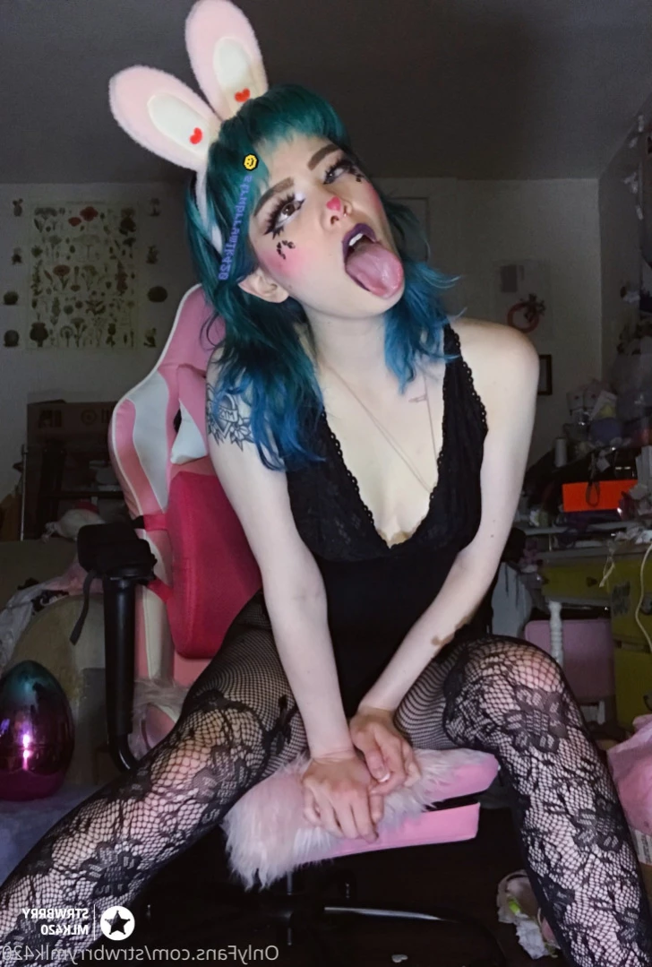 Veronika Strawberry [ strwbrrymlk420 ] Onlyfans leaked photo 13122528 on Hotleaks.tv