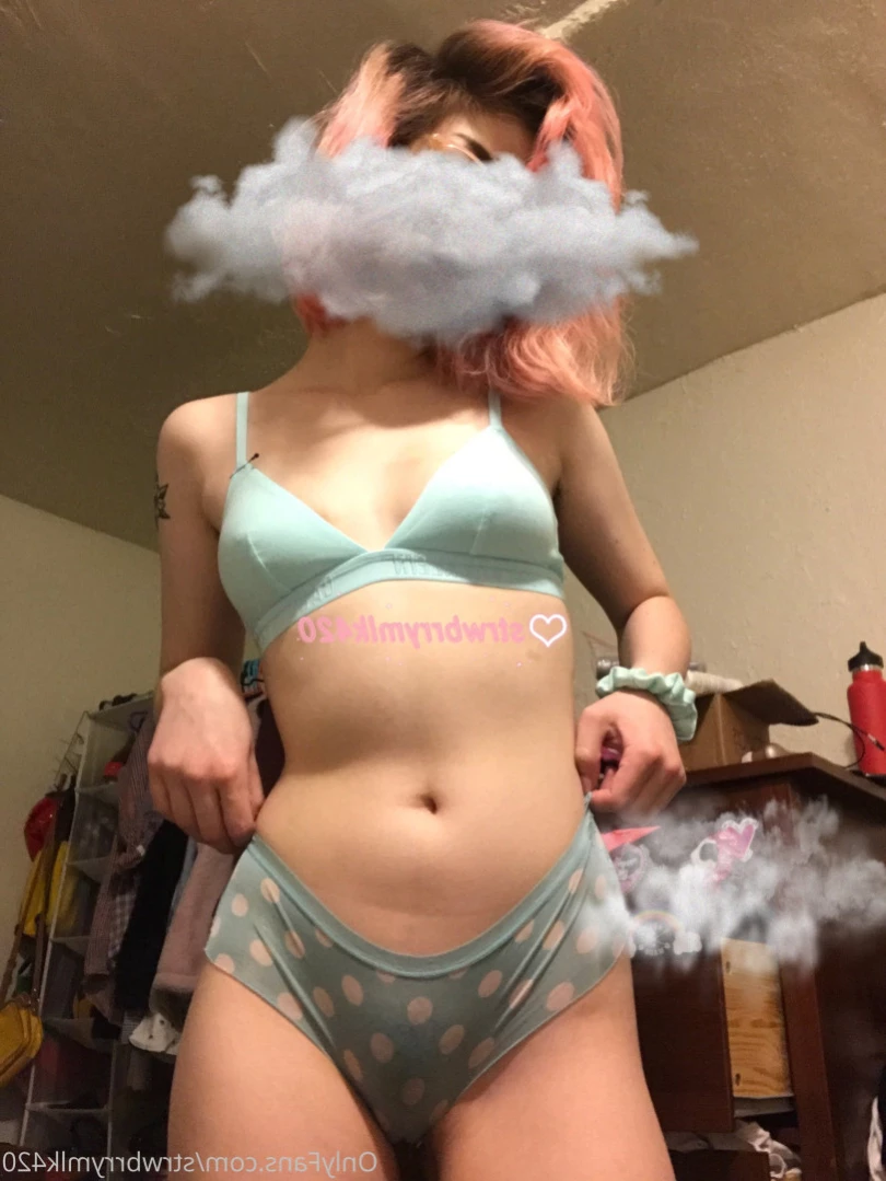 Veronika Strawberry [ strwbrrymlk420 ] Onlyfans leaked photo 13565714 on Hotleaks.tv