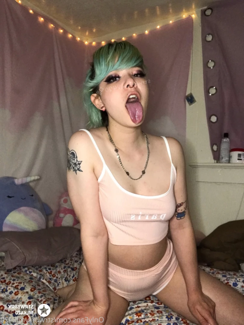 Veronika Strawberry [ strwbrrymlk420 ] Onlyfans leaked photo 13565805 on Hotleaks.tv