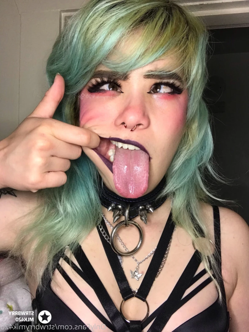 Veronika Strawberry [ strwbrrymlk420 ] Onlyfans leaked photo 13811197 on Hotleaks.tv