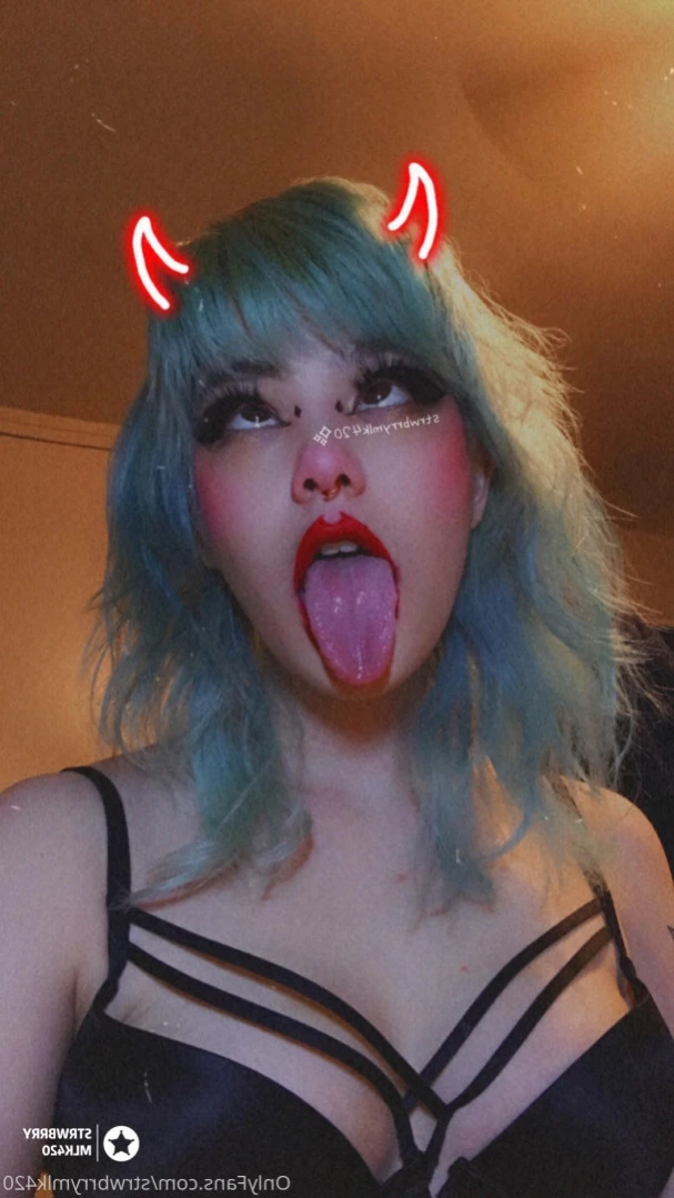 Veronika Strawberry [ strwbrrymlk420 ] Onlyfans leaked photo 14347240 on Hotleaks.tv