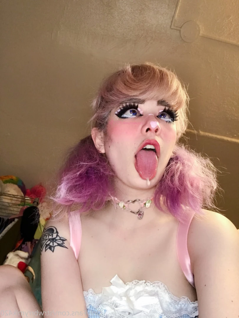 Veronika Strawberry [ strwbrrymlk420 ] Onlyfans leaked photo 14391038 on Hotleaks.tv