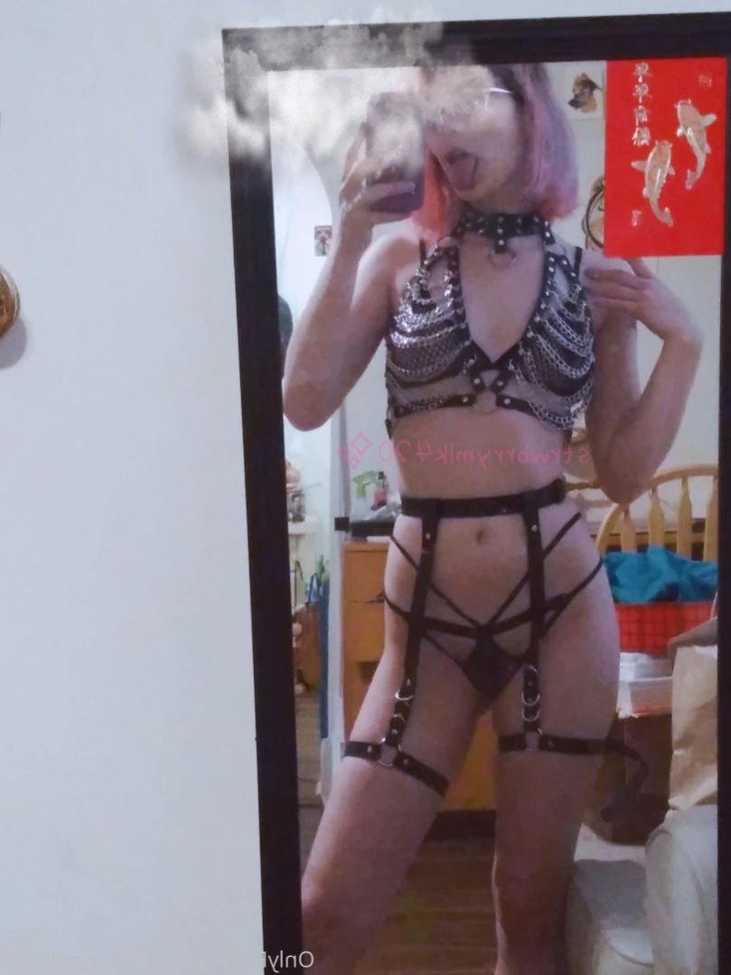 Veronika Strawberry [ strwbrrymlk420 ] Onlyfans leaked photo 14756516 on Hotleaks.tv