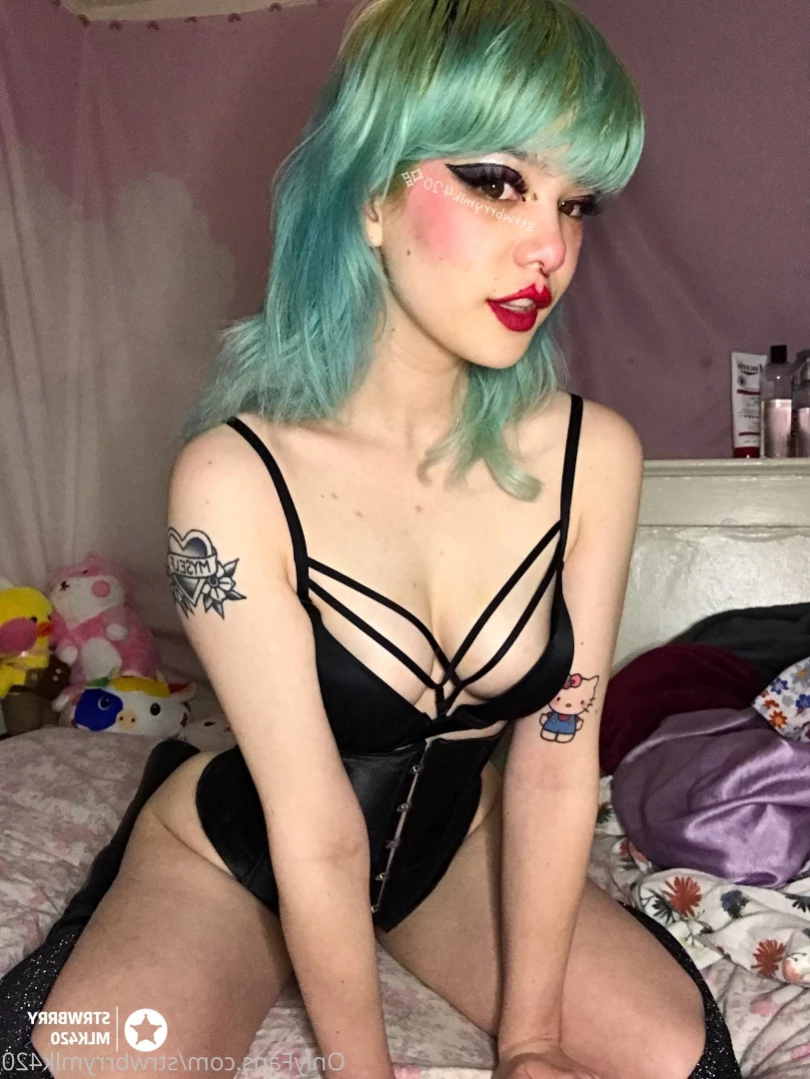 Veronika Strawberry [ strwbrrymlk420 ] Onlyfans leaked photo 15838869 on Hotleaks.tv