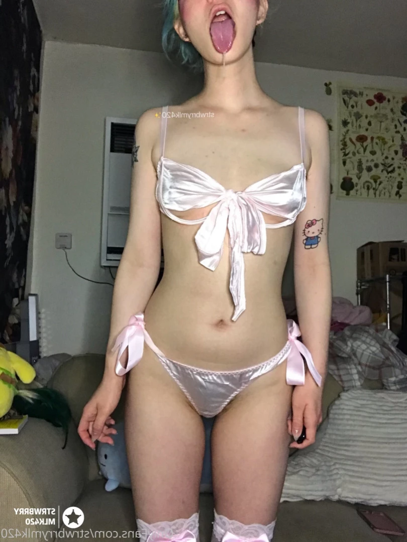 Veronika Strawberry [ strwbrrymlk420 ] Onlyfans leaked photo 16206697 on Hotleaks.tv