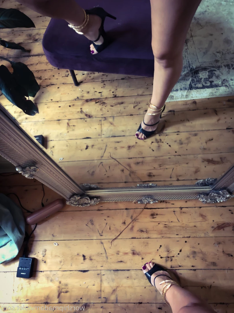 Madam Violet [ surrendersubmit ] Onlyfans leaked photo 11044904 on Hotleaks.tv