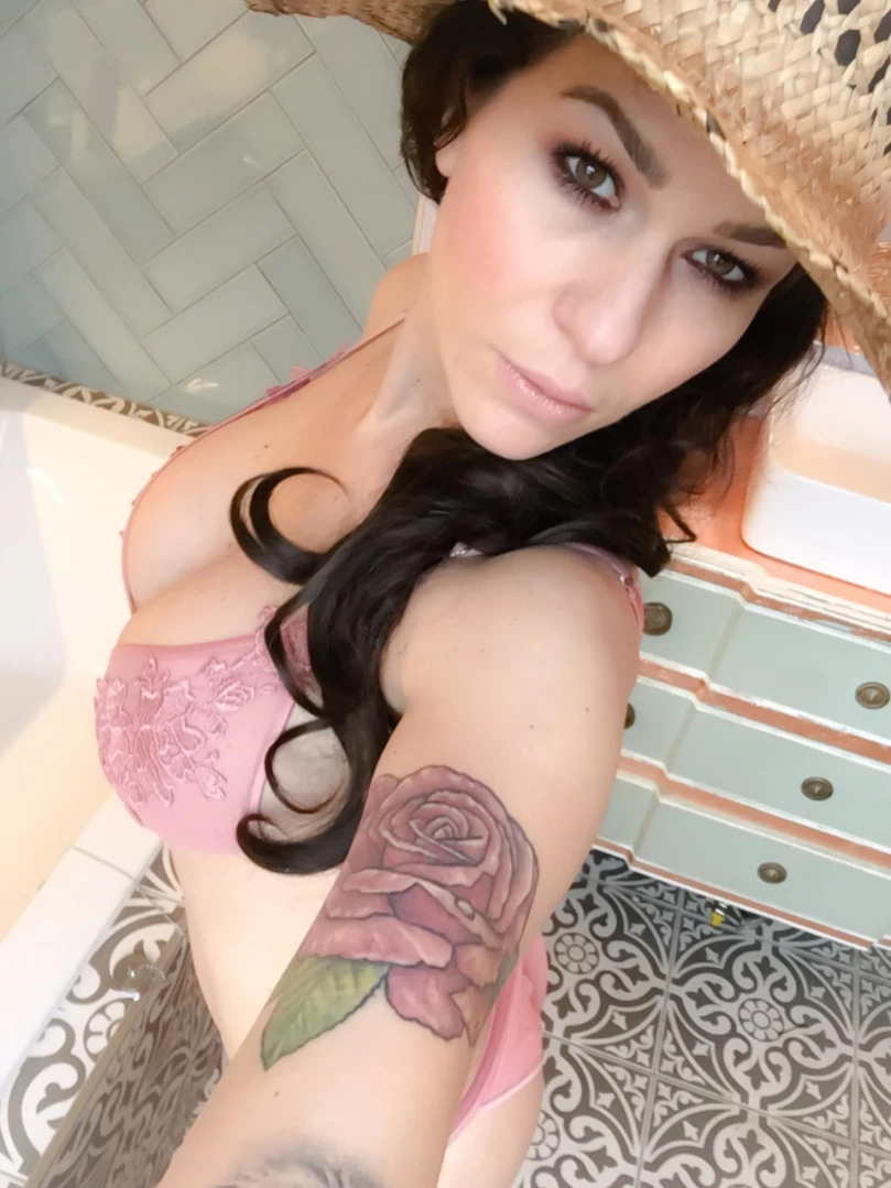 Madam Violet [ surrendersubmit ] Onlyfans leaked photo 11434726 on Hotleaks.tv