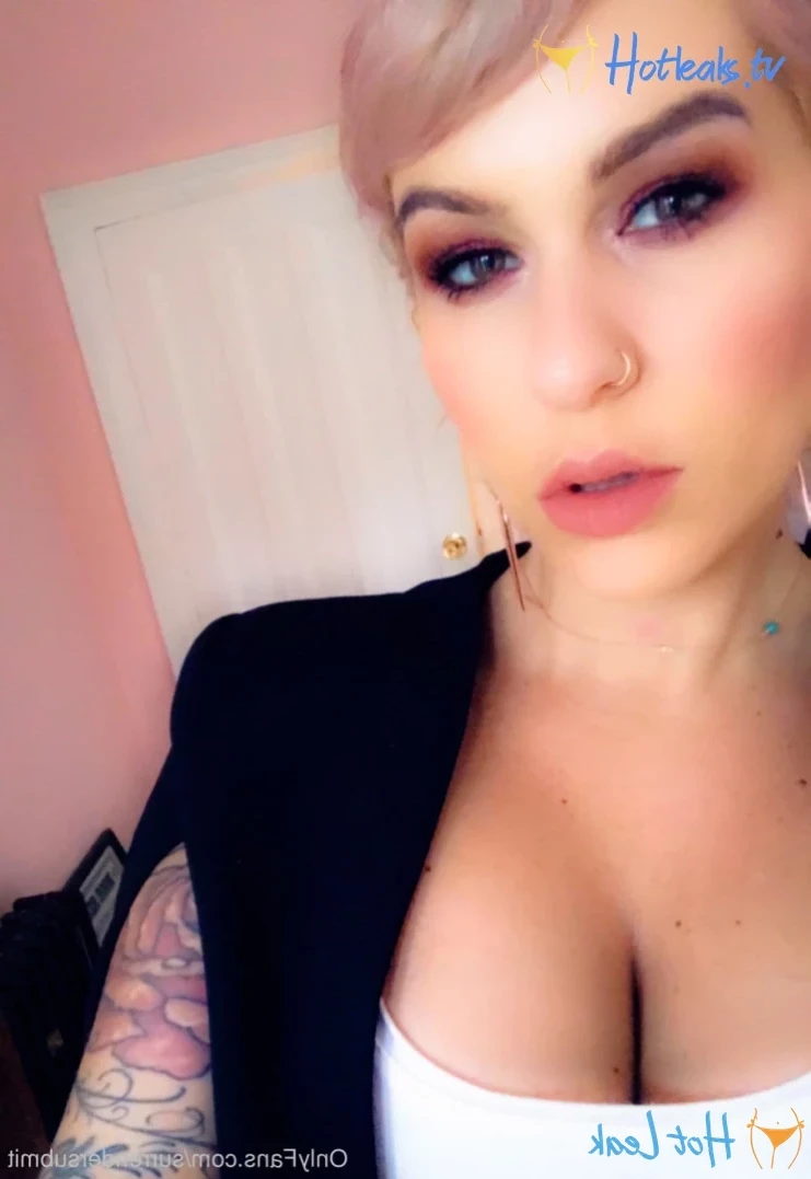 Madam Violet [ surrendersubmit ] Onlyfans leaked photo 11586551 on Hotleaks.tv