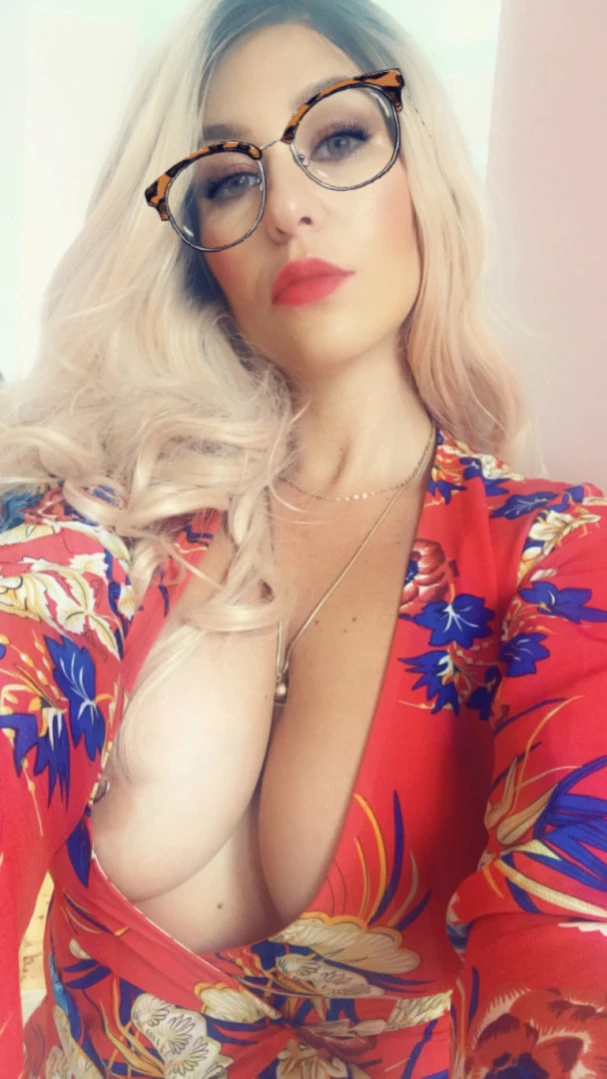Madam Violet [ surrendersubmit ] Onlyfans leaked photo 11615624 on Hotleaks.tv