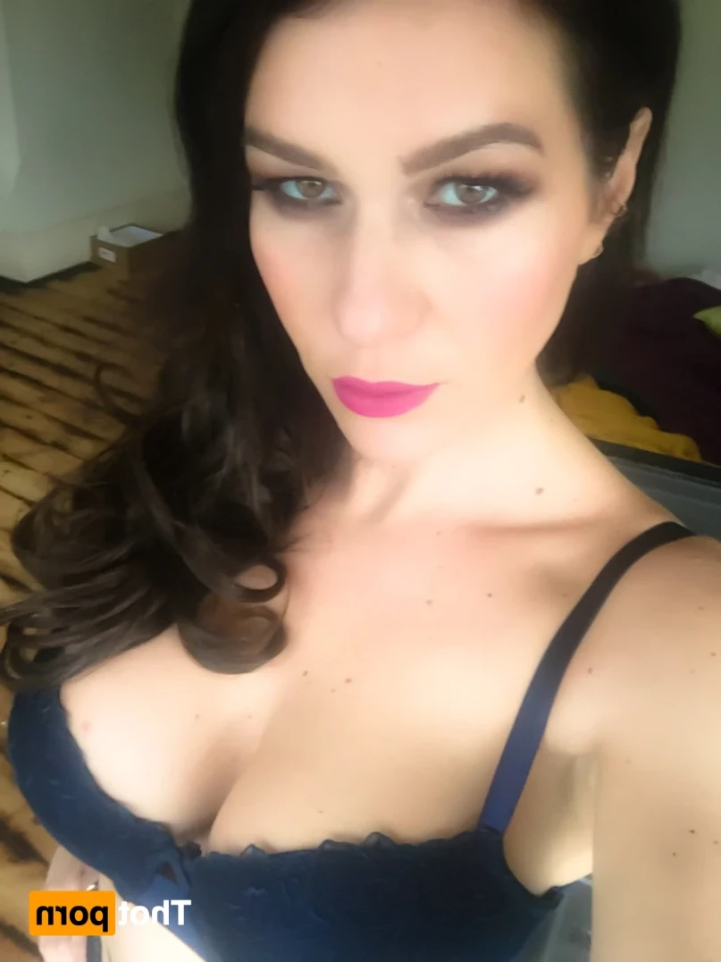 Madam Violet [ surrendersubmit ] Onlyfans leaked photo 11624325 on Hotleaks.tv