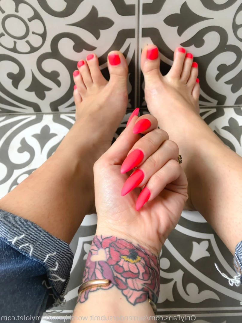 Madam Violet [ surrendersubmit ] Onlyfans leaked photo 12152890 on Hotleaks.tv