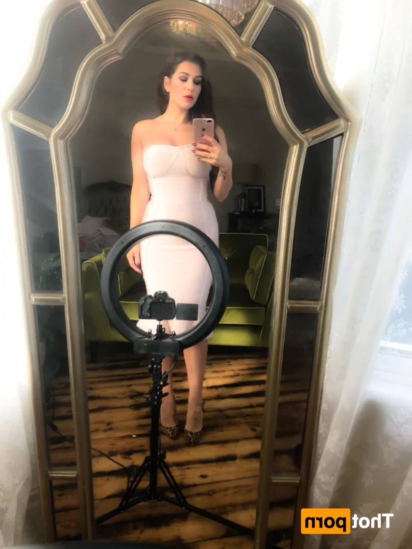 Madam Violet [ surrendersubmit ] Onlyfans leaked photo 12153409 on Hotleaks.tv