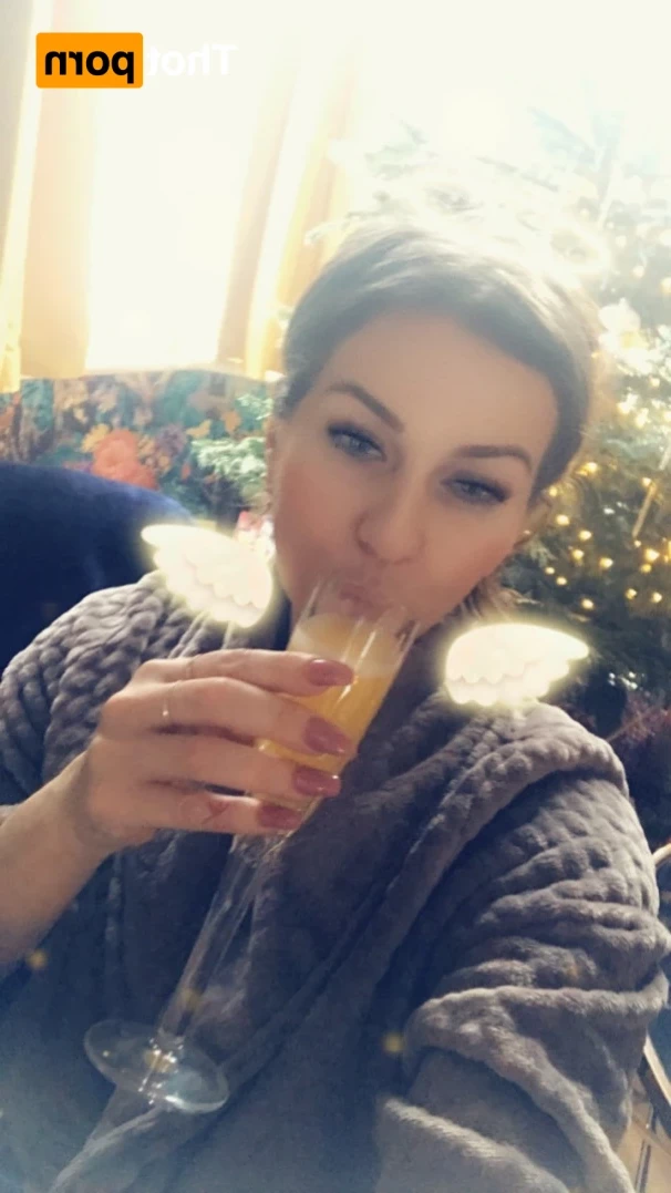 Madam Violet [ surrendersubmit ] Onlyfans leaked photo 12409494 on Hotleaks.tv