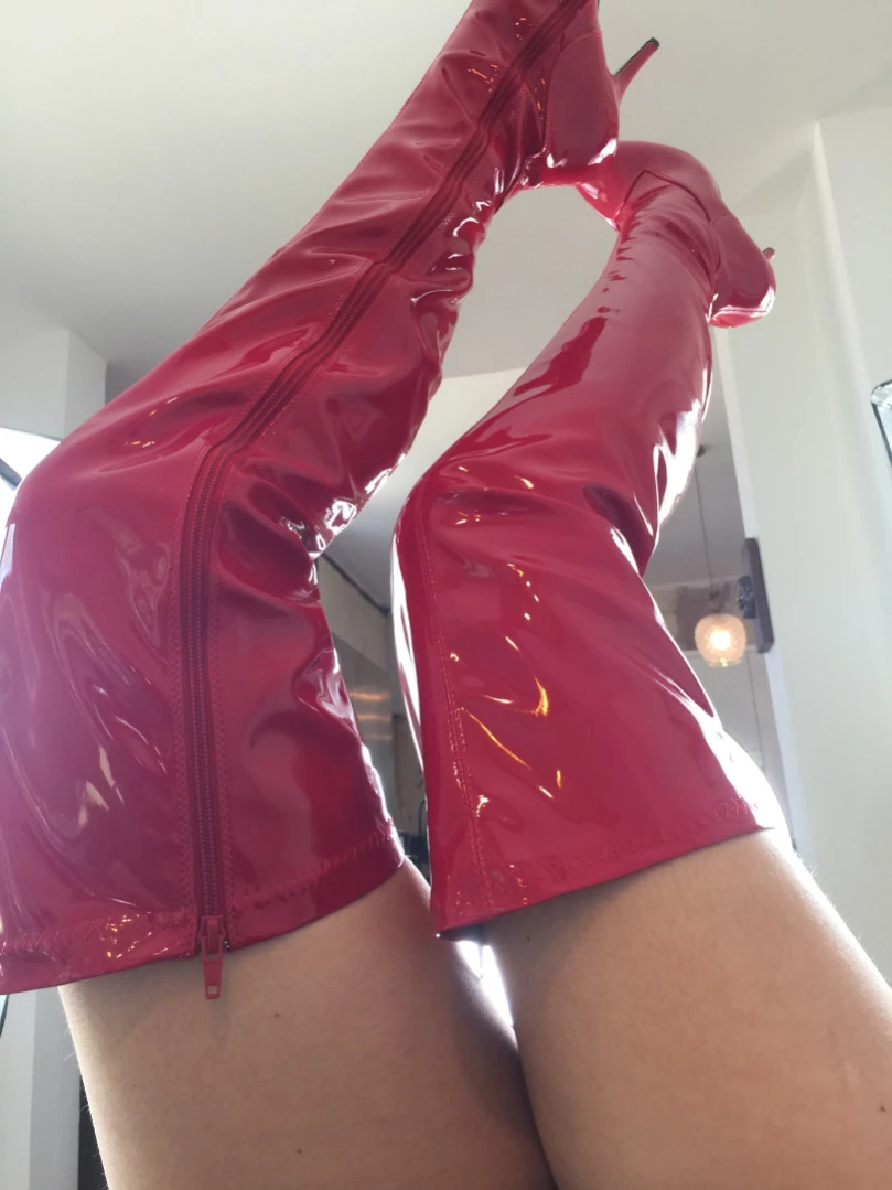 Madam Violet [ surrendersubmit ] Onlyfans leaked photo 12415200 on Hotleaks.tv