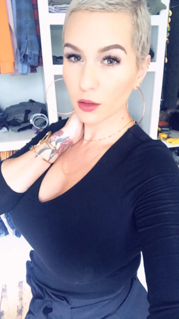 Madam Violet [ surrendersubmit ] Onlyfans leaked photo 12421562 on Hotleaks.tv