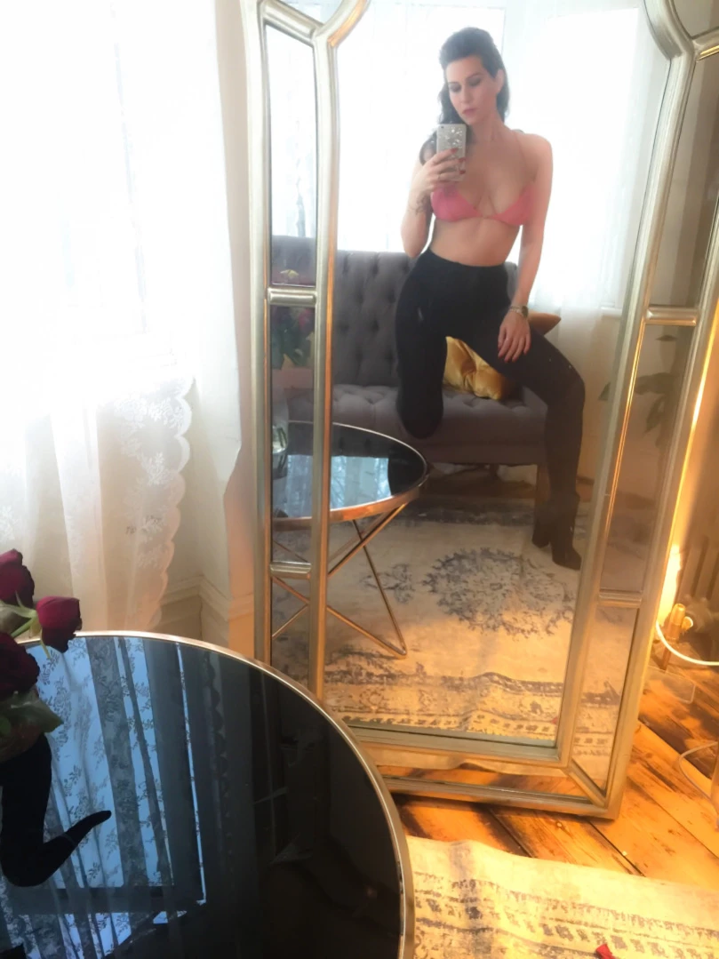 Madam Violet [ surrendersubmit ] Onlyfans leaked photo 12733647 on Hotleaks.tv