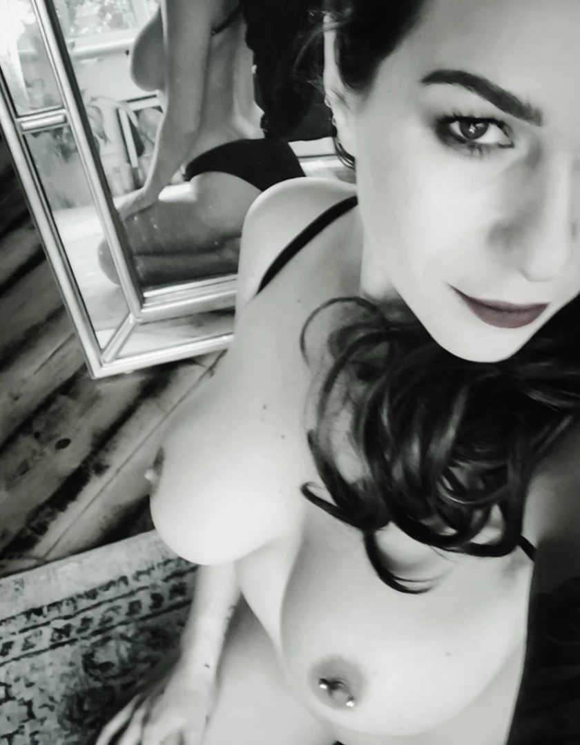 Madam Violet [ surrendersubmit ] Onlyfans leaked photo 12800267 on Hotleaks.tv