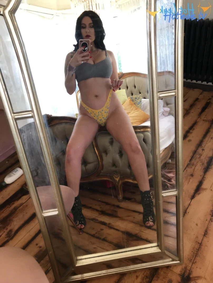 Madam Violet [ surrendersubmit ] Onlyfans leaked photo 13451281 on Hotleaks.tv