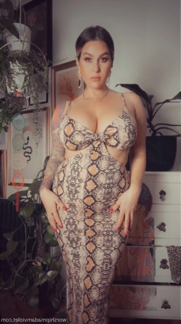 Madam Violet [ surrendersubmit ] Onlyfans leaked photo 14162169 on Hotleaks.tv