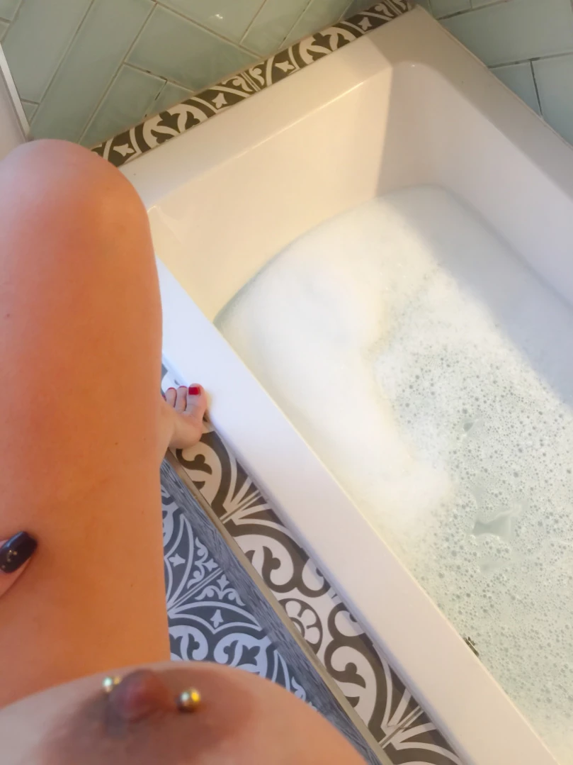 Madam Violet [ surrendersubmit ] Onlyfans leaked photo 14322881 on Hotleaks.tv