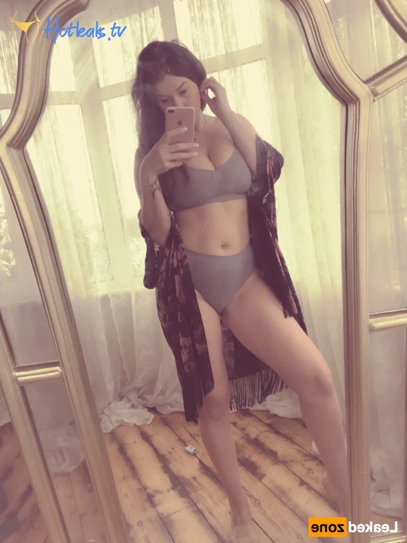 Madam Violet [ surrendersubmit ] Onlyfans leaked photo 14422640 on Hotleaks.tv