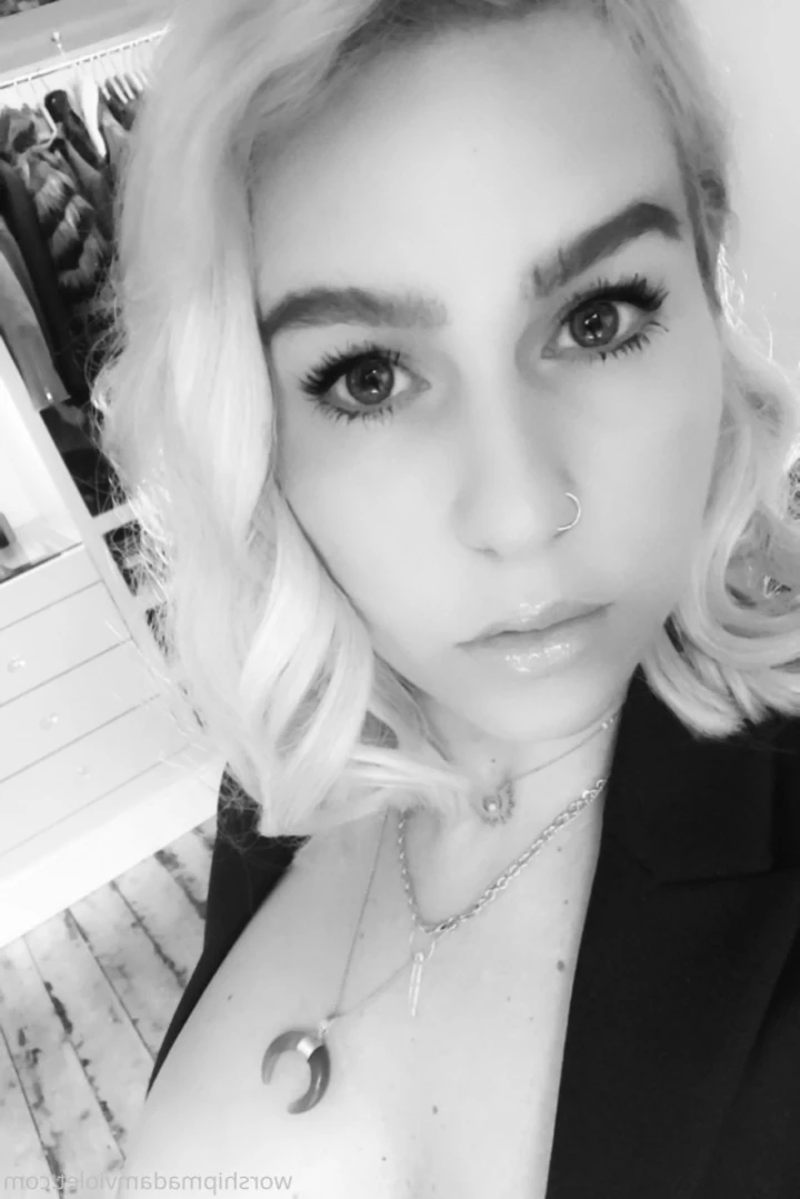 Madam Violet [ surrendersubmit ] Onlyfans leaked photo 14426704 on Hotleaks.tv