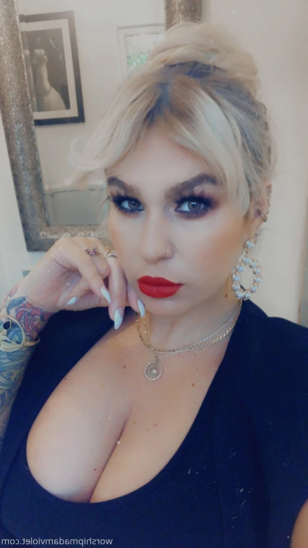 Madam Violet [ surrendersubmit ] Onlyfans leaked photo 14512175 on Hotleaks.tv