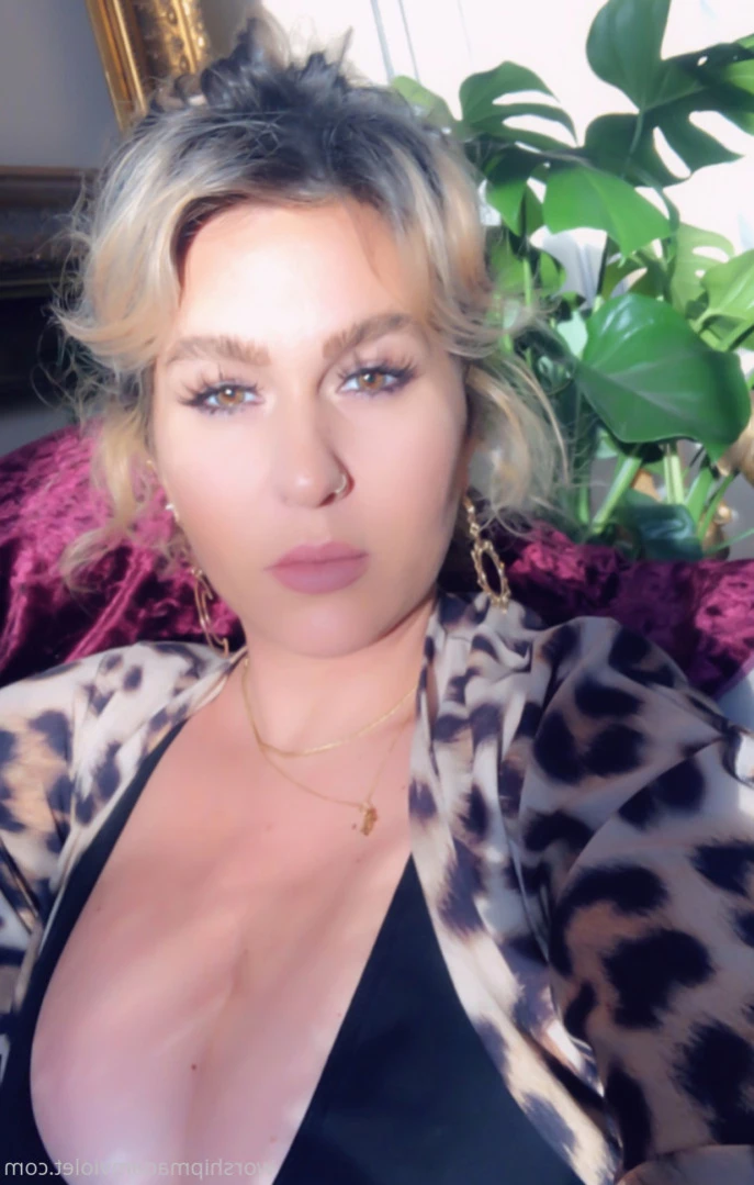 Madam Violet [ surrendersubmit ] Onlyfans leaked photo 14587578 on Hotleaks.tv