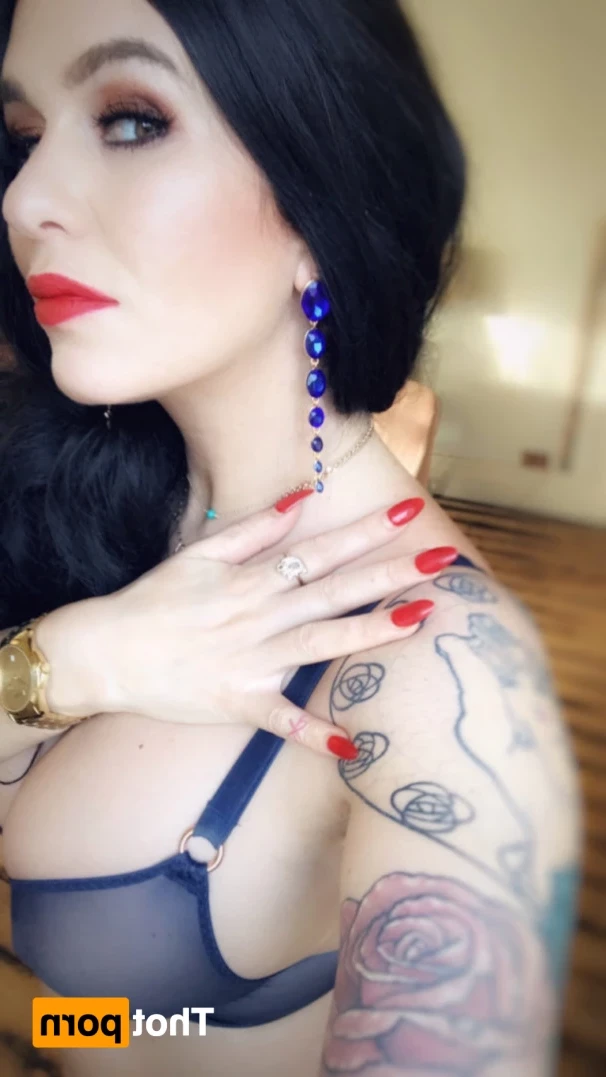 Madam Violet [ surrendersubmit ] Onlyfans leaked photo 14624787 on Hotleaks.tv