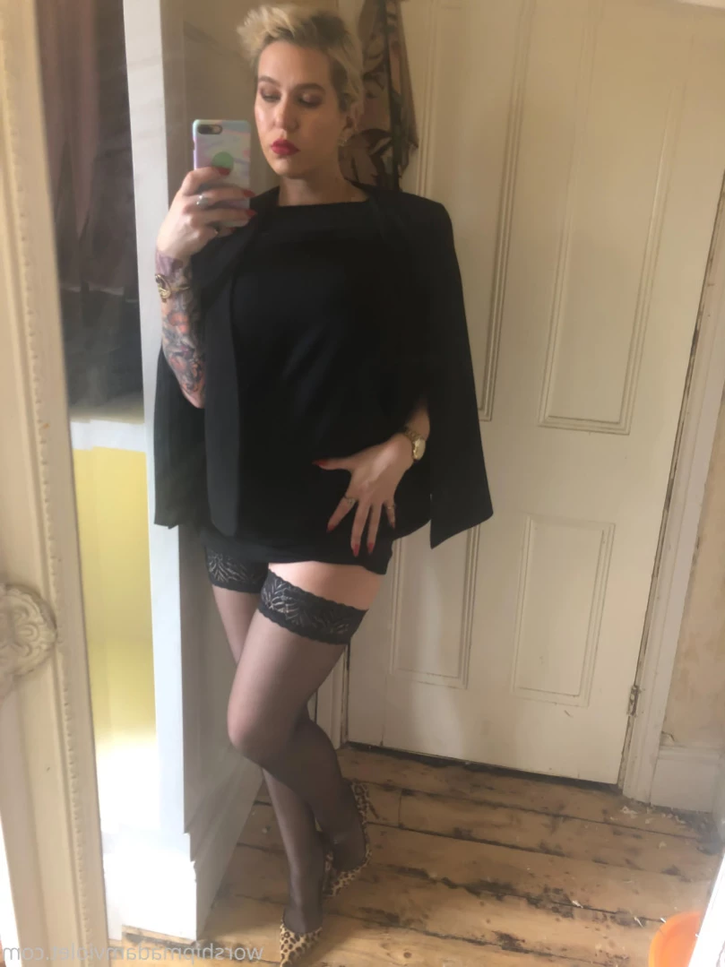 Madam Violet [ surrendersubmit ] Onlyfans leaked photo 14628937 on Hotleaks.tv