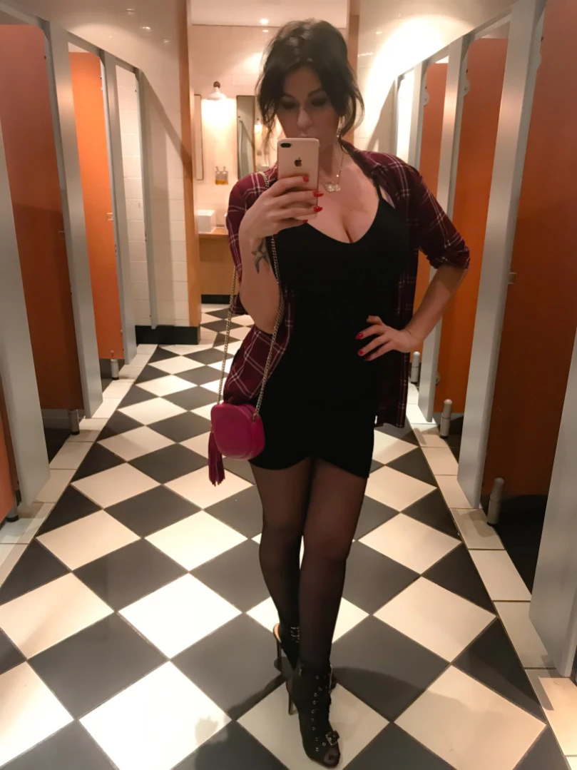 Madam Violet [ surrendersubmit ] Onlyfans leaked photo 14673887 on Hotleaks.tv