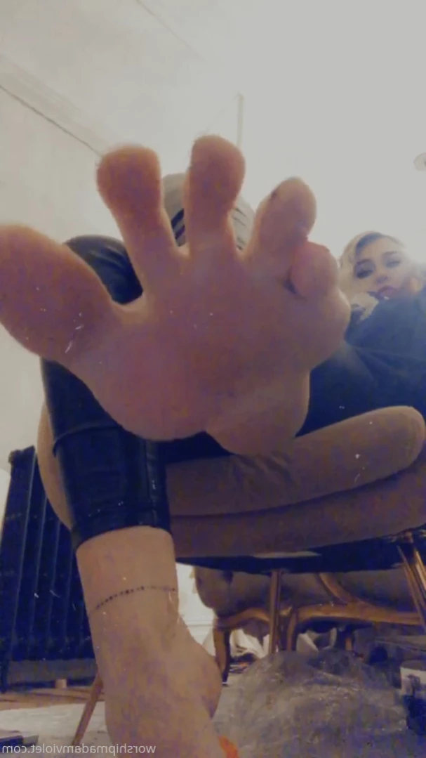 Madam Violet [ surrendersubmit ] Onlyfans leaked photo 14693830 on Hotleaks.tv