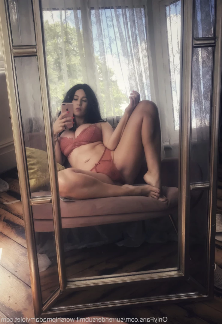 Madam Violet [ surrendersubmit ] Onlyfans leaked photo 14726448 on Hotleaks.tv