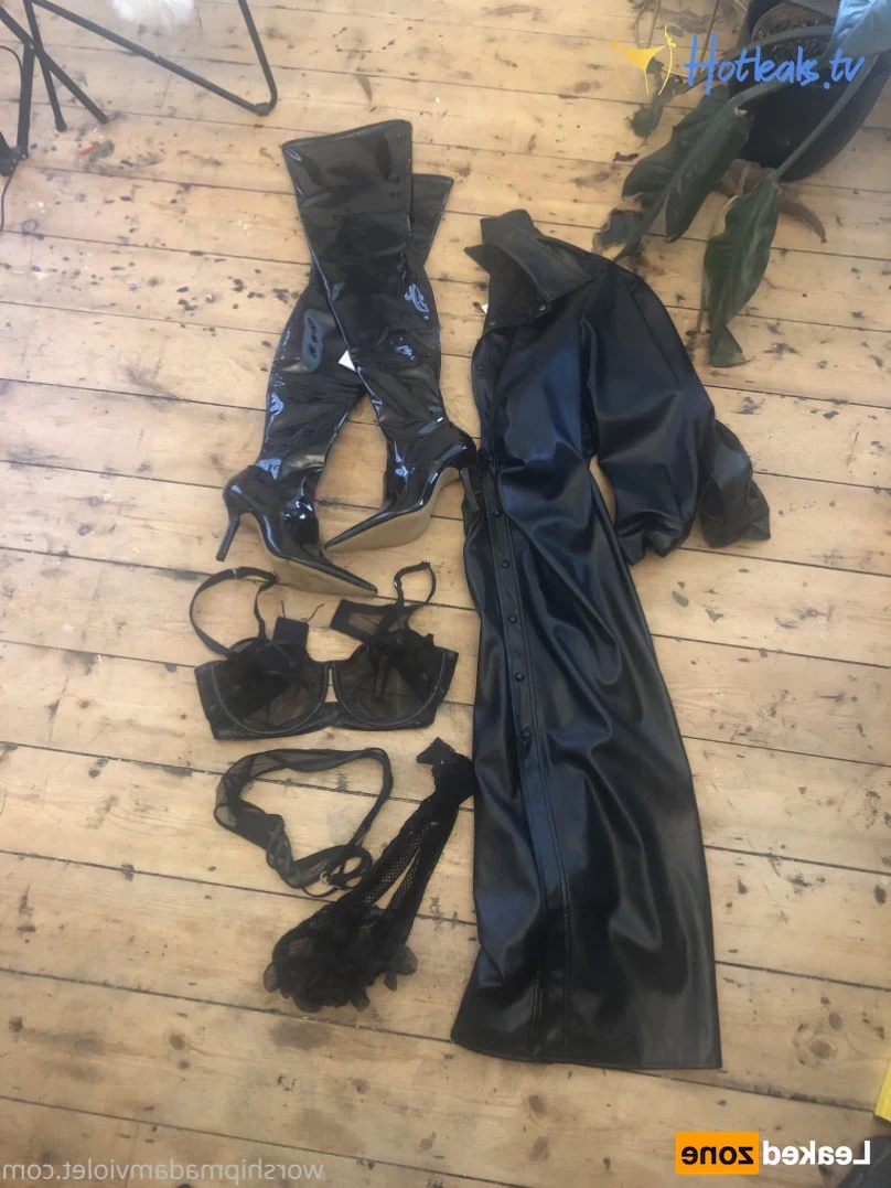 Madam Violet [ surrendersubmit ] Onlyfans leaked photo 14899145 on Hotleaks.tv