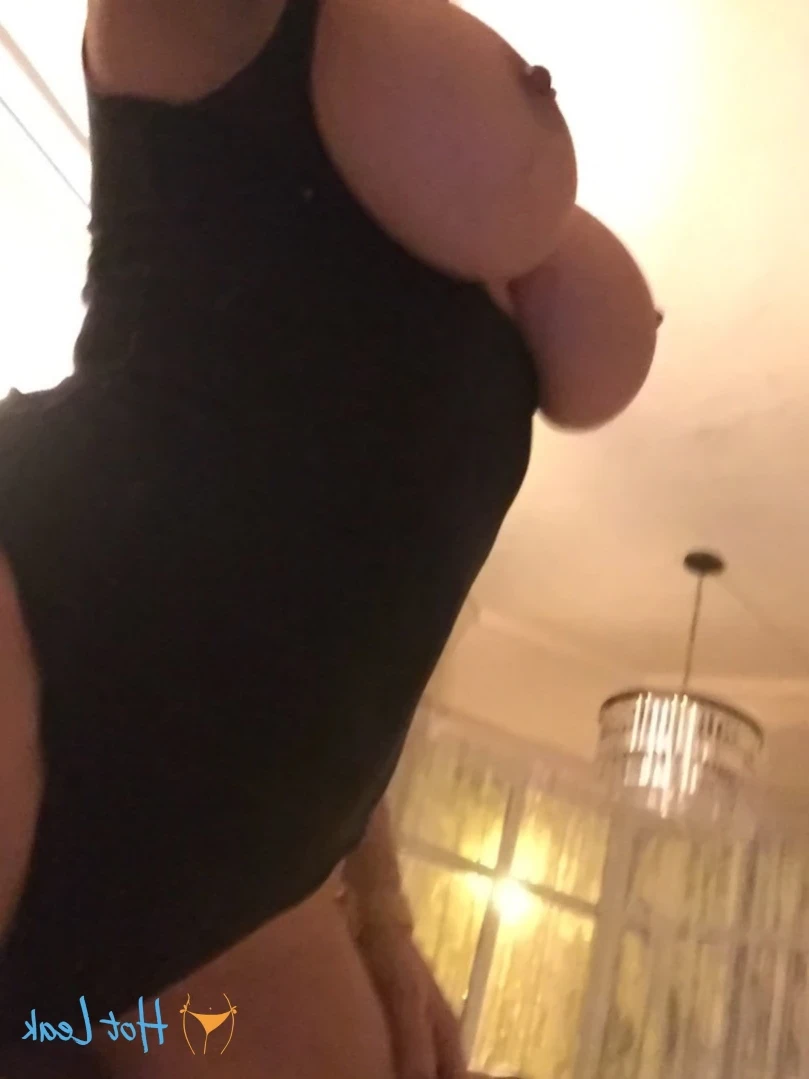 Madam Violet [ surrendersubmit ] Onlyfans leaked photo 14990004 on Hotleaks.tv