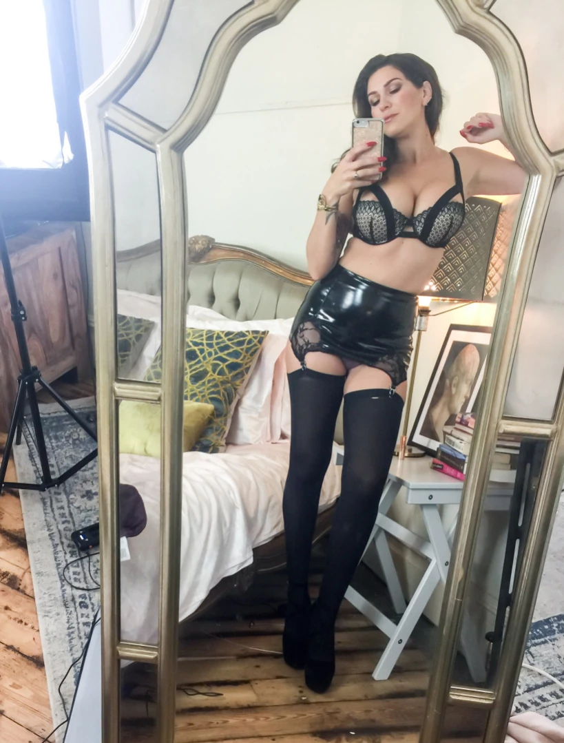 Madam Violet [ surrendersubmit ] Onlyfans leaked photo 15008979 on Hotleaks.tv