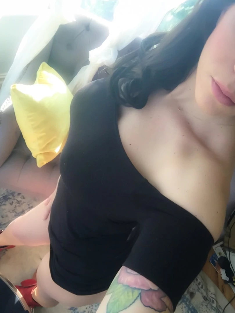 Madam Violet [ surrendersubmit ] Onlyfans leaked photo 15521160 on Hotleaks.tv