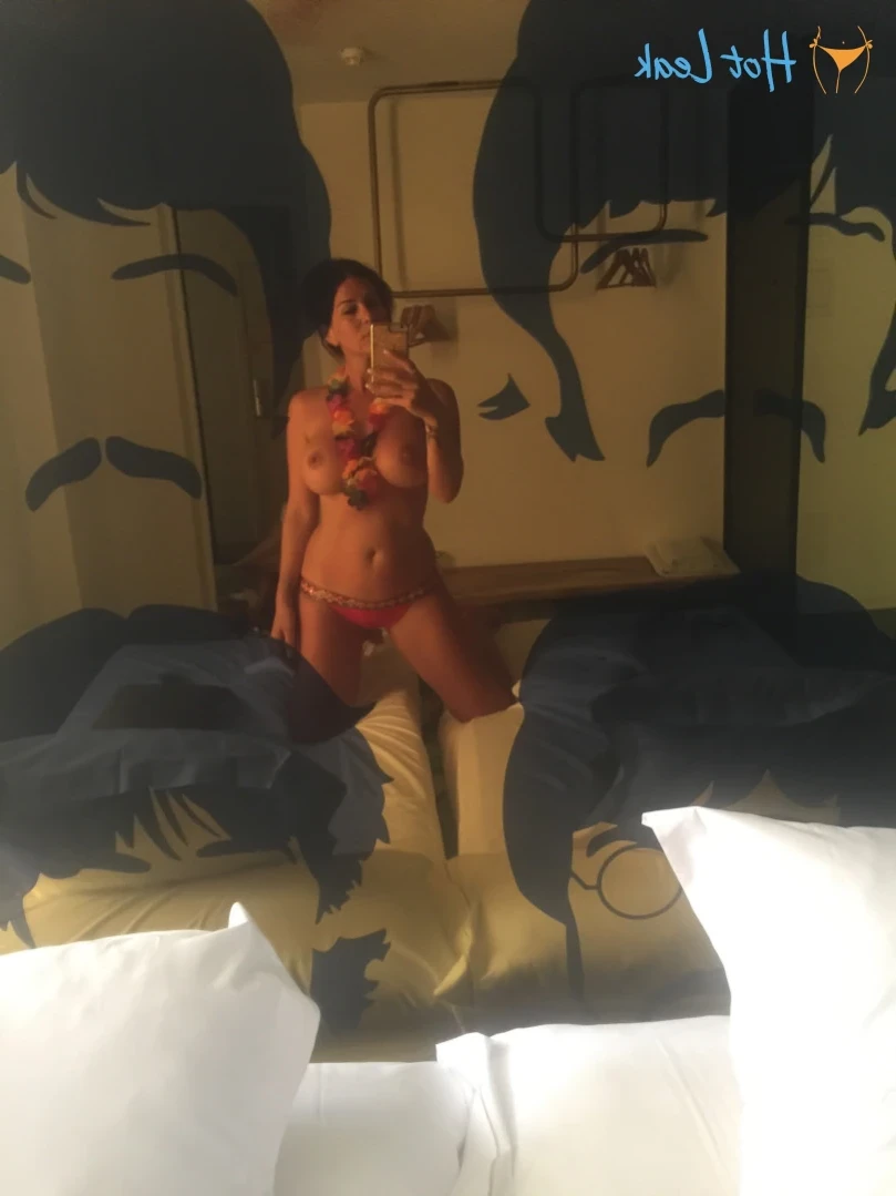 Madam Violet [ surrendersubmit ] Onlyfans leaked photo 15698678 on Hotleaks.tv