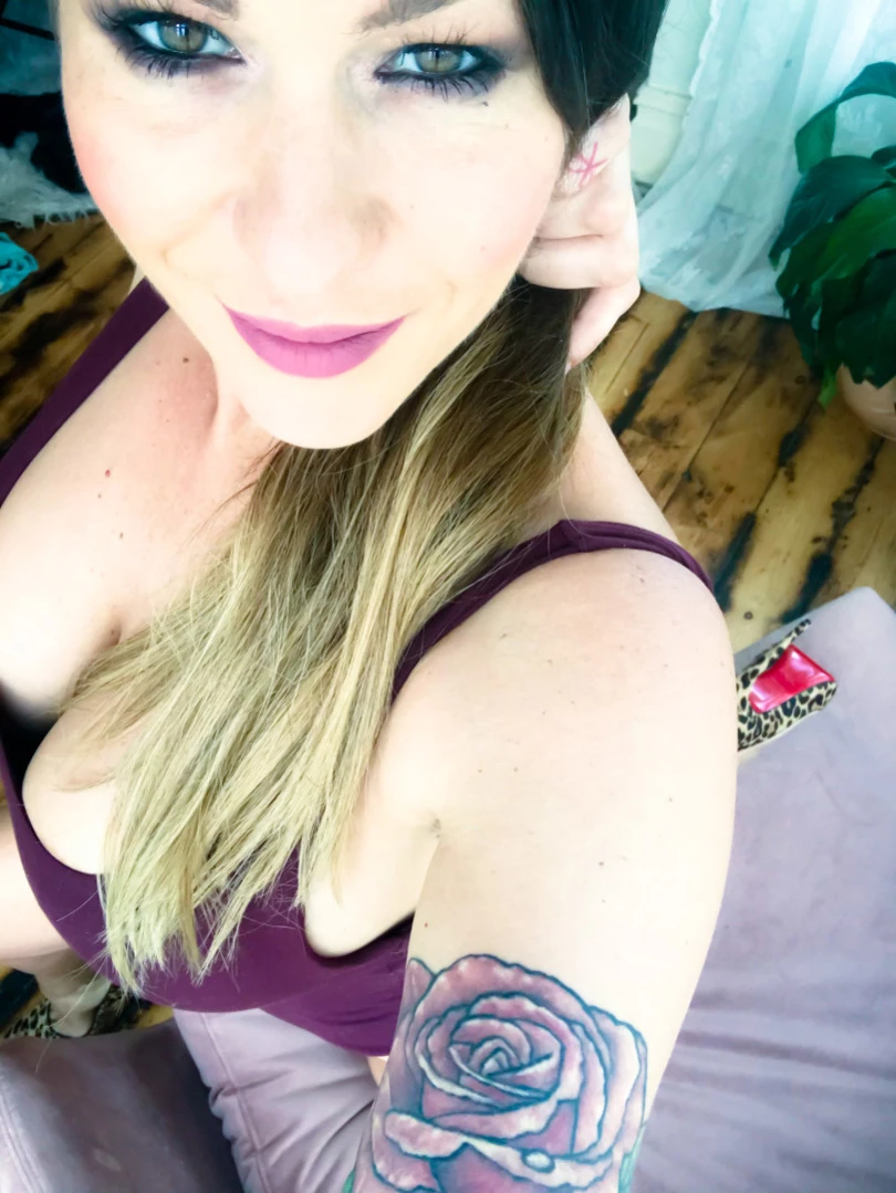 Madam Violet [ surrendersubmit ] Onlyfans leaked photo 15730677 on Hotleaks.tv