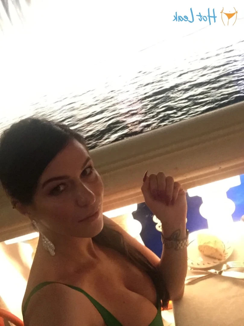 Madam Violet [ surrendersubmit ] Onlyfans leaked photo 15794276 on Hotleaks.tv