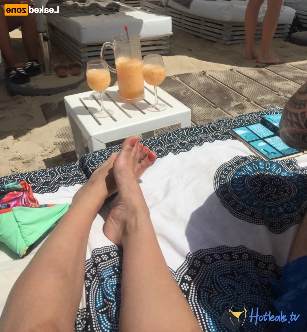 Madam Violet [ surrendersubmit ] Onlyfans leaked photo 15800380 on Hotleaks.tv