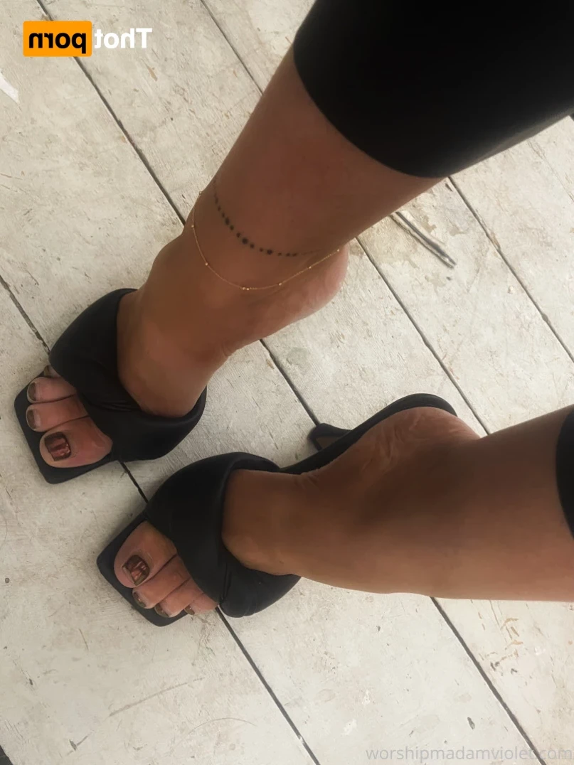 Madam Violet [ surrendersubmit ] Onlyfans leaked photo 15840991 on Hotleaks.tv