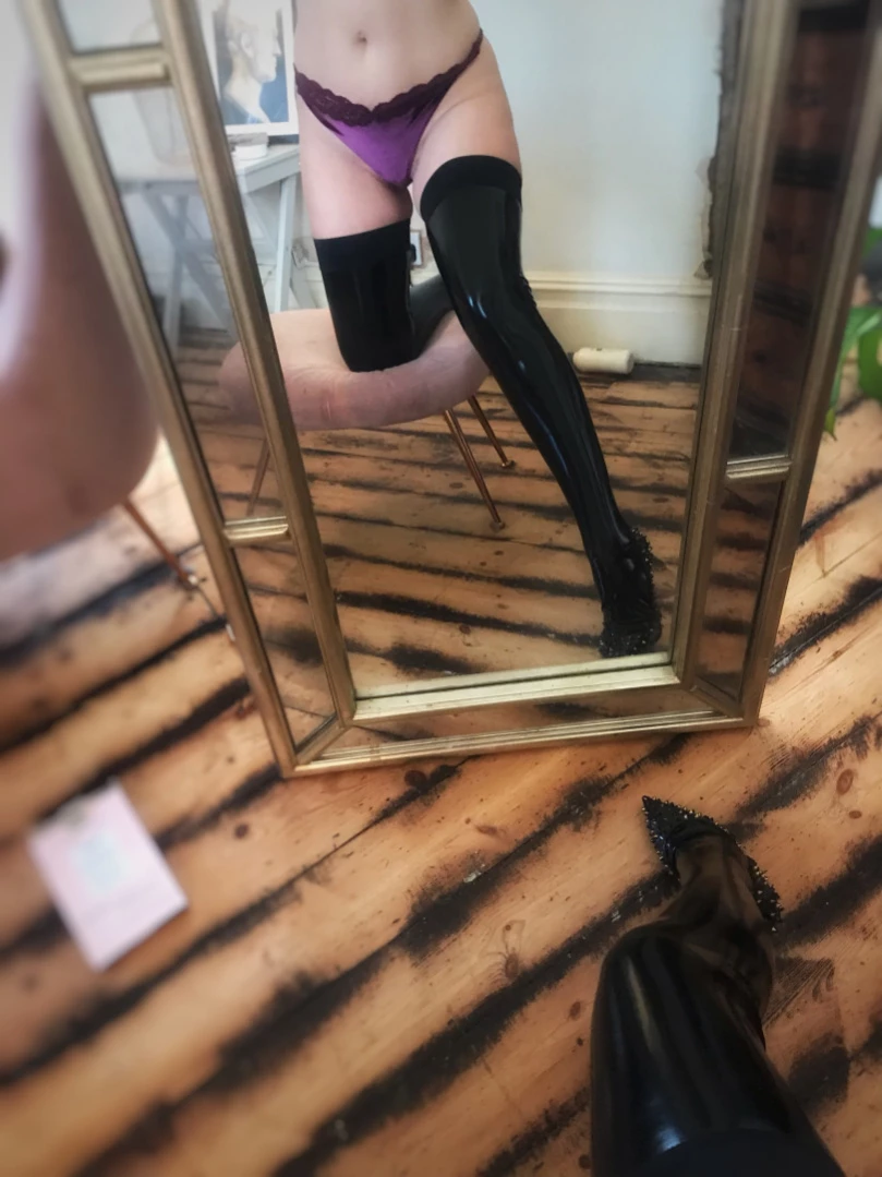 Madam Violet [ surrendersubmit ] Onlyfans leaked photo 15990233 on Hotleaks.tv